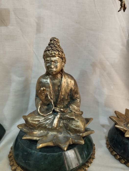 Статуэтки бронза