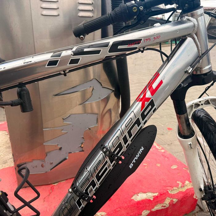 Merida Matts TFS 300 | Cadru aluminiu | Frane pe disc | Roti 26" | Shimano | SRAM