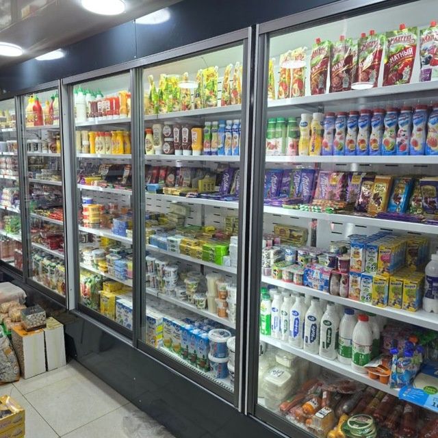 Vitrina xaladilnik zakazga yasaymiz