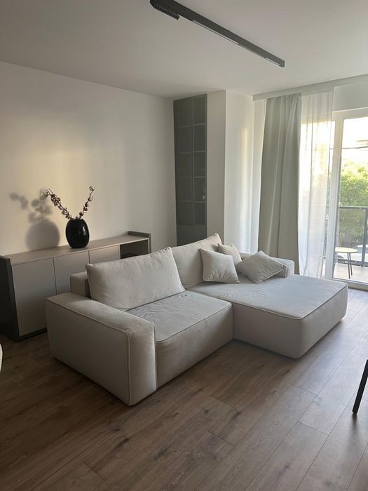 De inchiriat  2 camere lux Adora Central
