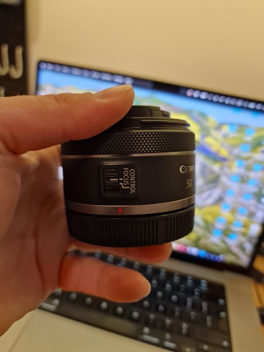 Obiectiv CANON RF 50mm F1. 8 STM utilizat