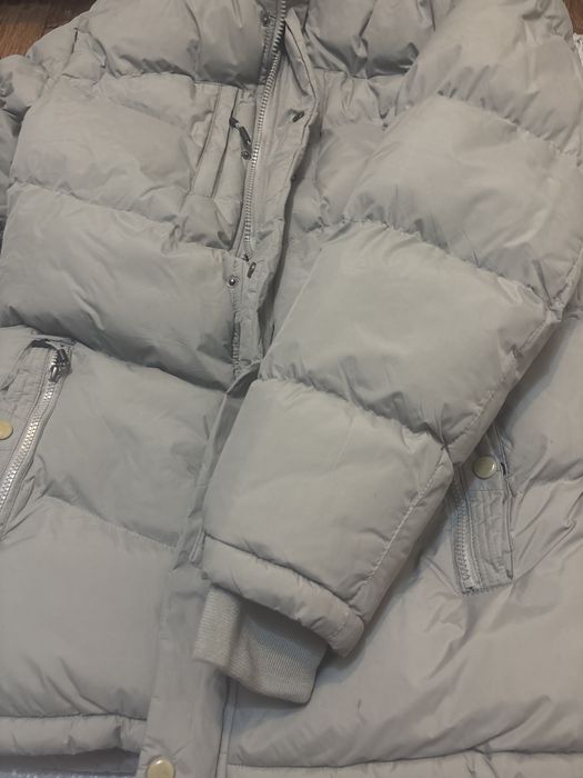 Мужская куртка серого цвета