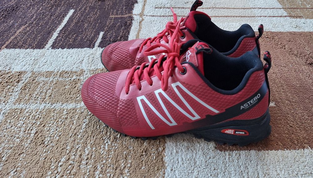 Adidași Astero pentru fotbal