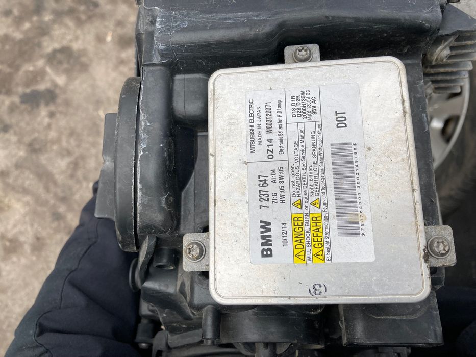 БМВ Ф10 ЗАВИВАЩ ФАР преди фейса със забележка стъкло