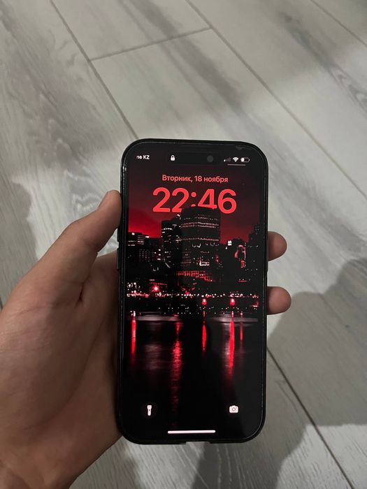 IPhone 14 Pro с гарантиями