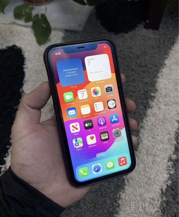 Продам телефон Айфон 11
