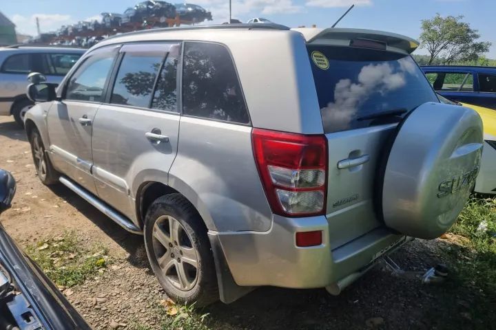 spira volan airbag cortina centura stanga dreapta plafoniera vas lichid parbriz expansiune radiator apa clima intercooler Suzuki Grand Vitara 2007 motor 1.9ddis F9Q  Dezmembrez piese