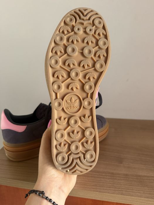 Продавам Adidas Gazelle Bold