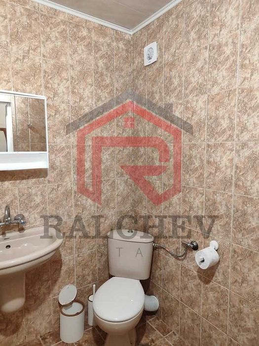 Дава се под наем Тристаен апартамент в Варна, Възраждане 3 - 110 кв.м за 698.19 € - Снимка #10