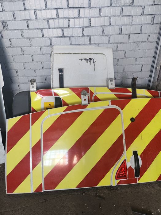 Usi spate Fața Renault master
