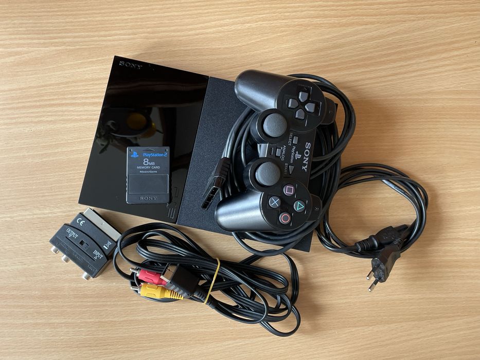 PlayStation 2 Slim (SCPH-90004) in stare excelenta