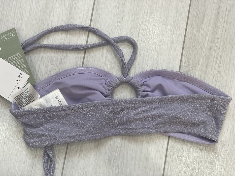 Горнище на бански с етикет H&M