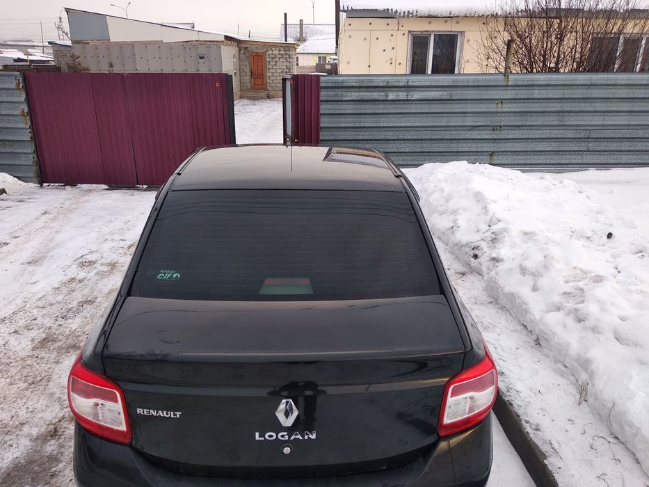Продам машину Рено Логан