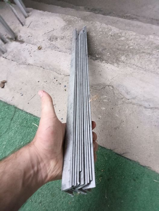 Уголок алюминиевый