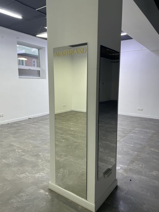 Зеркало для магазина