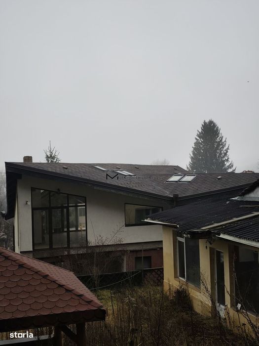 Proprietate amplă cu două case și teren generos, Brașov – str. Cariere