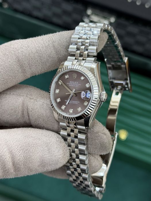 Rolex Datejust 31 – Aubergine Diamond Dial, Fluted Bezel, Jubilee