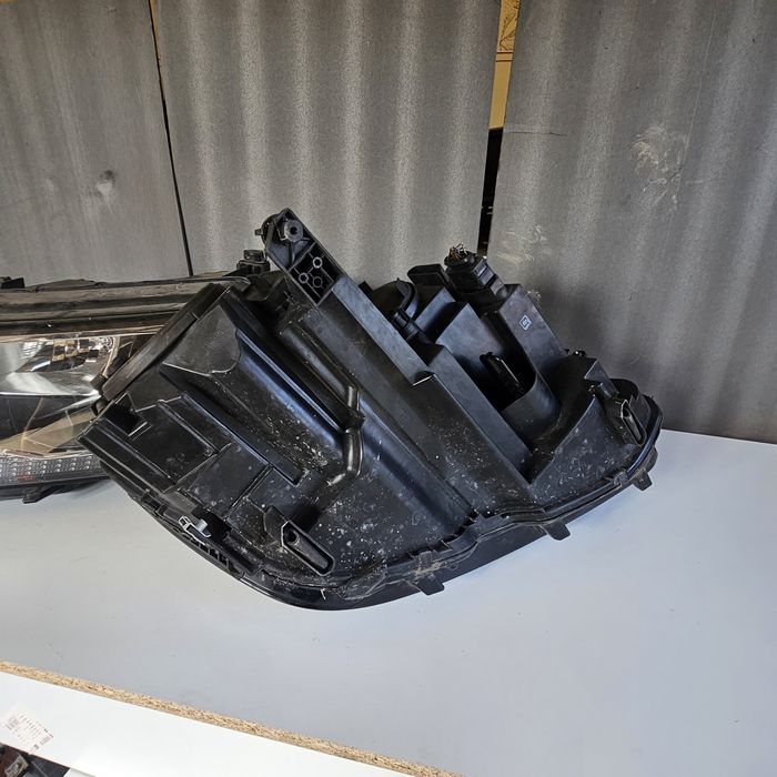 Оригинален Ляв фар за Vw Tiguan 16-20.