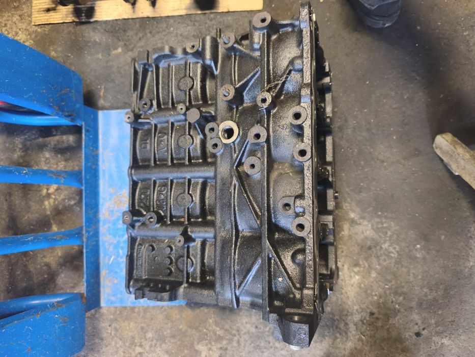 Bloc motor BMP 2.0 tdi 103 kw 140 cp Volkswagen Passat B6 2005-2010