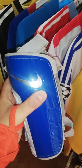 Ghete de fotbal Nike (pe filet) nike v. mercuriall