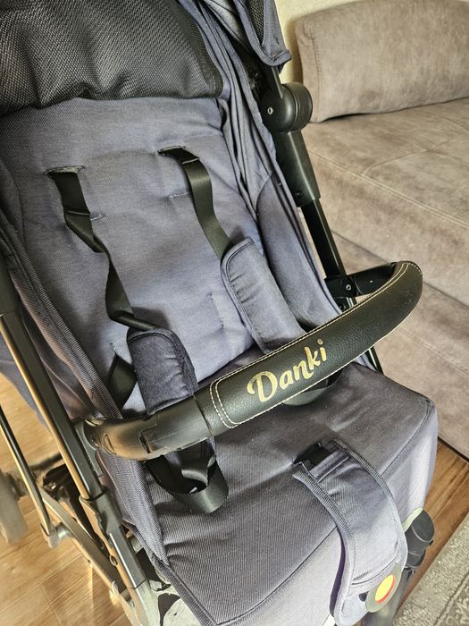Детская коляска фирма Danki