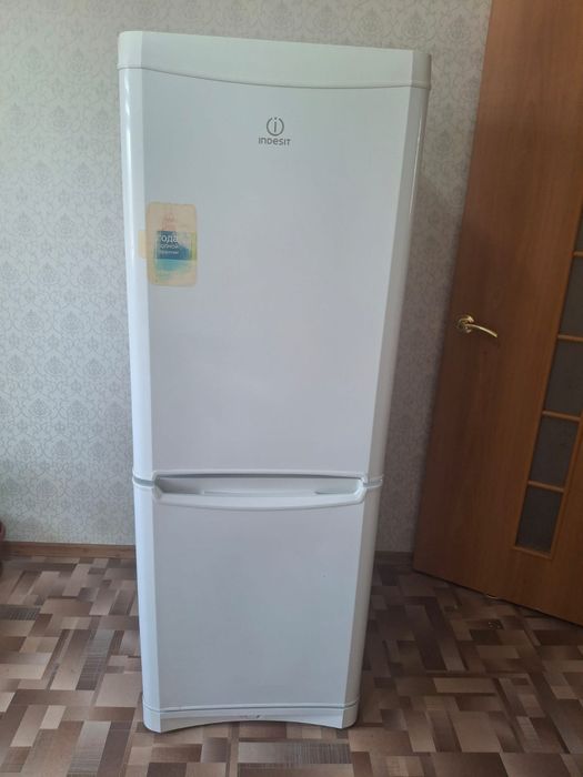 Продам б/у холодильник