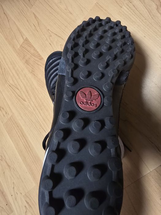 Футболни обувки / Стоножки Adidas Mundial Team