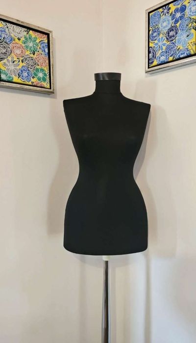 Inchiriere bust manechin nunta , prezentare