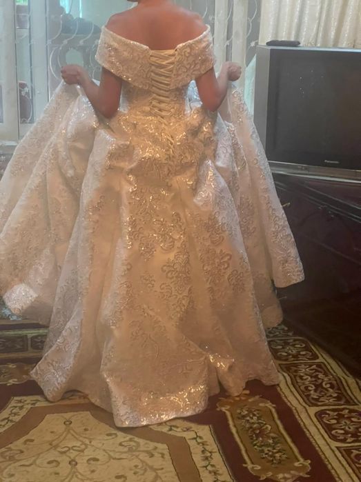 Свадебное платье