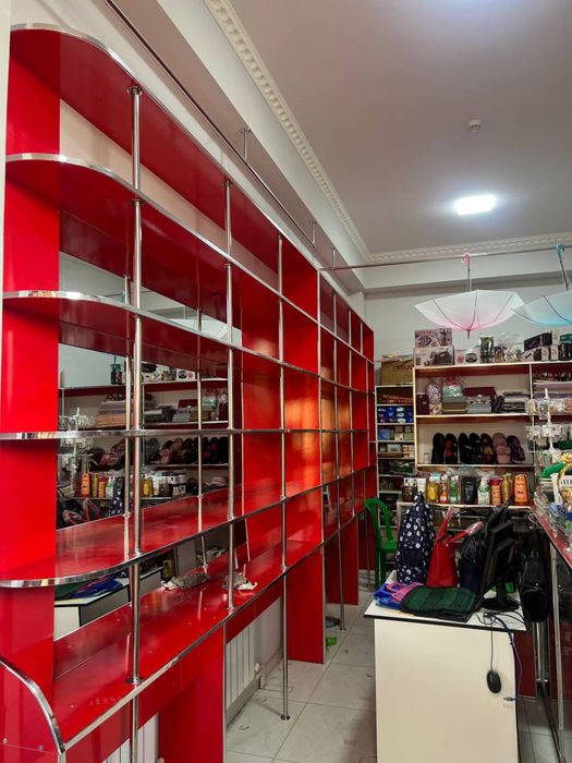 Dokon uchun Etajerka