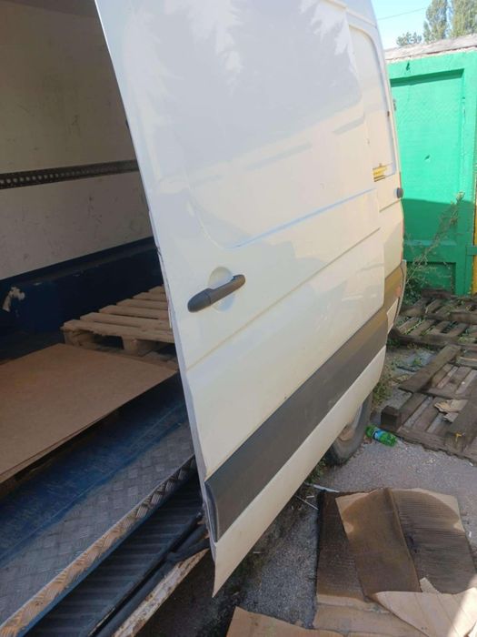 Буса се продава на части!Работеща хладилна камера!