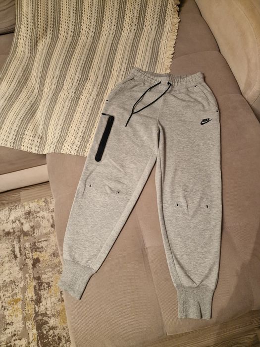 Pantaloni și hanorac Nike Tech Fleece-ORIGINALE