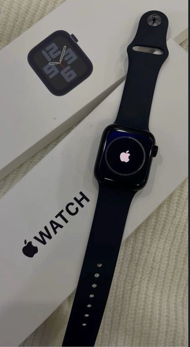 Apple watch SE 40 mm Оригинал