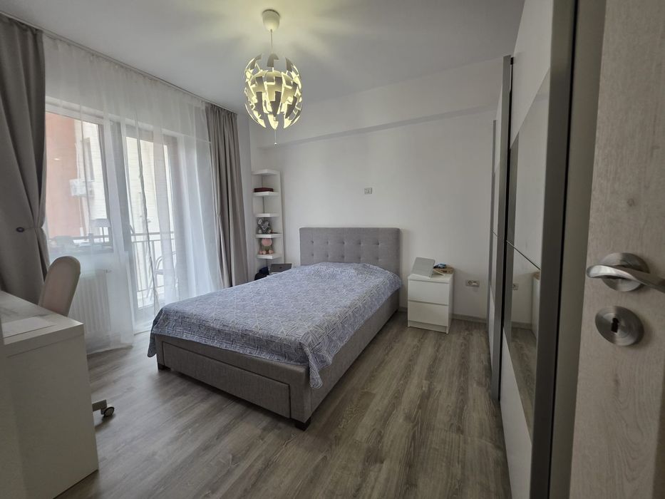 PROPRIETAR Vand Ap. 4 cam,doua balcoane,2 locuri parcare