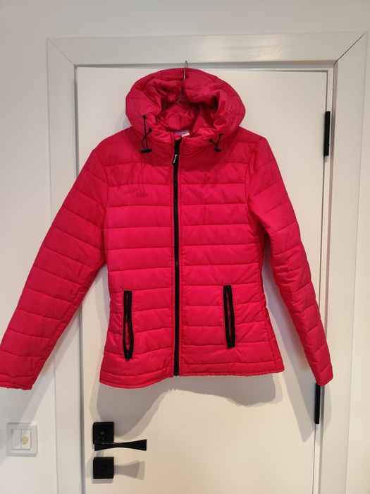 Чисто ново детско яке FREDDY размер 10-14 години.