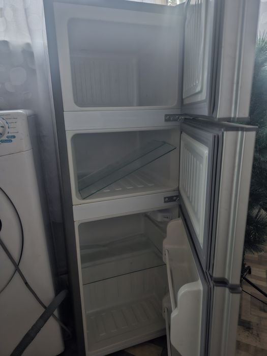 Продам бар холодильник