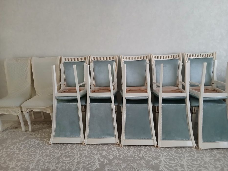 Продам стулья.новый