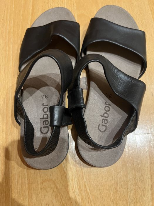 Sandale negre din piele Gabor
