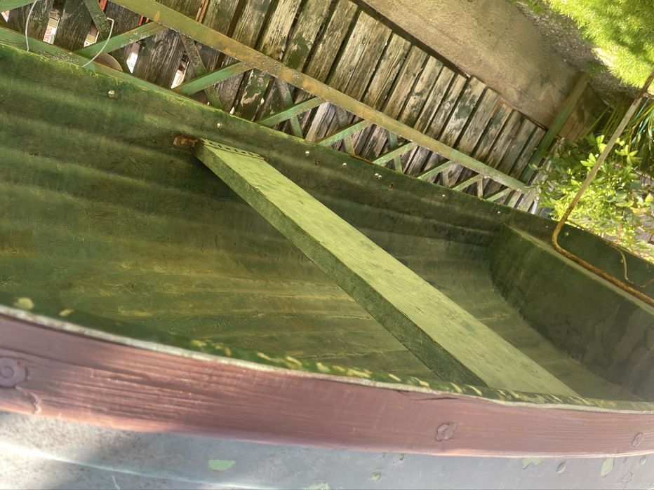 Barca din firba de sticla