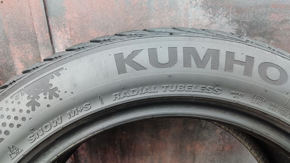 2бр. зимни гуми 215/55/17 Kumho Winter Craft
dot23