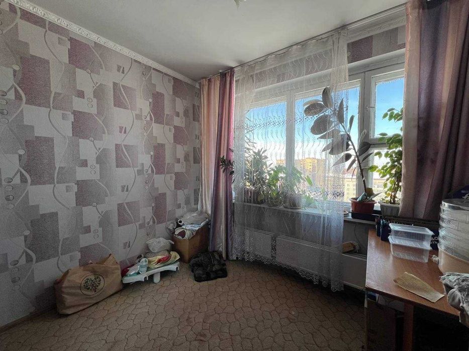 Продам 5 комн кваритиру 19 мкр