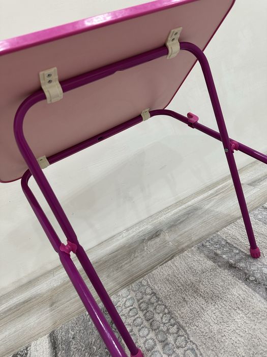 Продам детский столик со стулом