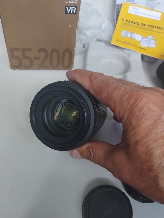 Продавам обектив Nikkor Lens AF-S DX VR ZOOM NIKKOR 55-200mm f/4-5,6G IF-ED Като нов.