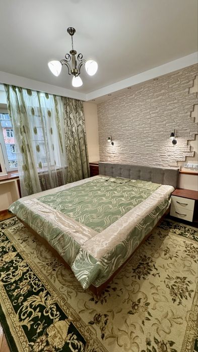 Сдается в аренду уютная 3х комнатная квартина на метро Новза