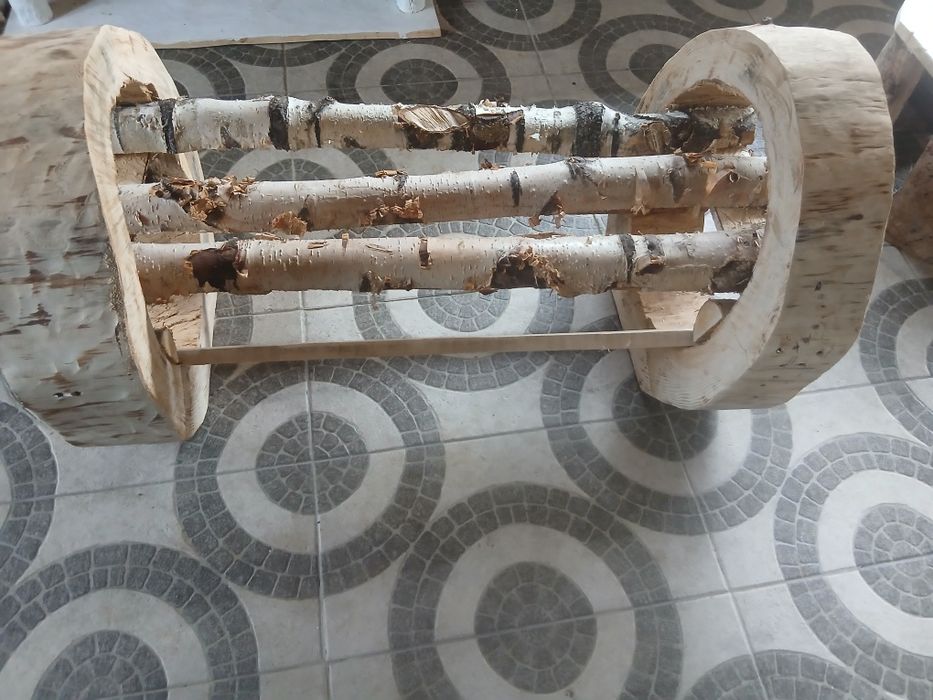 Scaune de lemn de vânzare