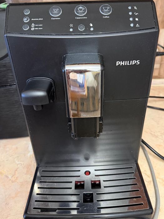 Vând expresor automat. Phillips Saeco, funcție capuccino