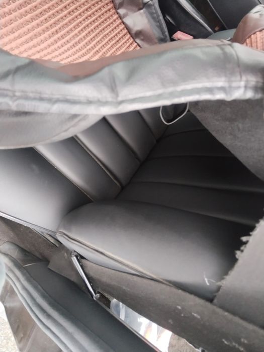 Автосалон на 124 Мерседес