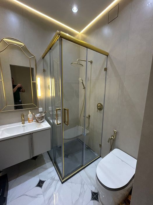 АКЦИЯ! Душевые кабины и перегородки