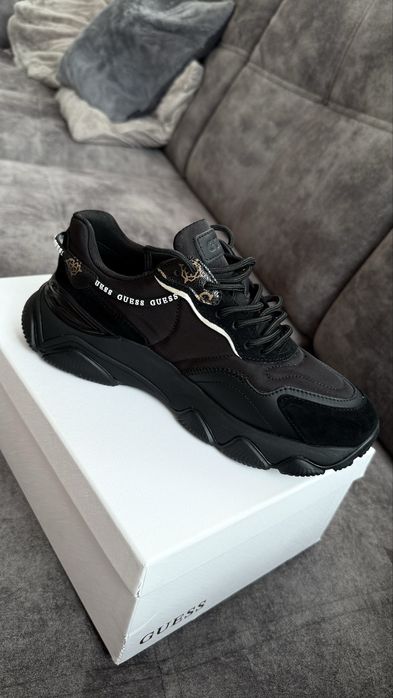 Дамски маратонки Guess Мicola Black