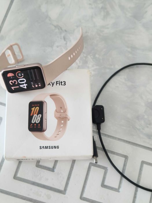 Продам Фитнес-Браслет Samsung  Galaxy Fit-3